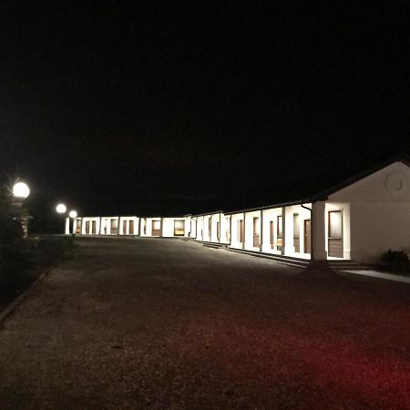 Gosciniec Krepa Hotel Lipsko ภายนอก รูปภาพ