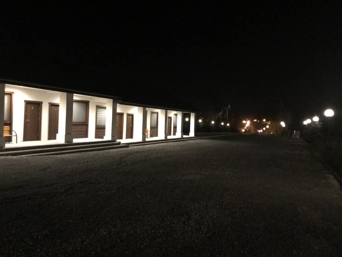 Gosciniec Krepa Hotel Lipsko ภายนอก รูปภาพ